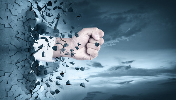 幫助企業(yè)應(yīng)對(duì)變革挑戰(zhàn)，實(shí)現(xiàn)組織轉(zhuǎn)型與優(yōu)化