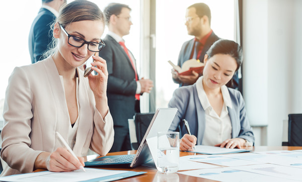 薪酬體系設(shè)計(jì)：構(gòu)建公平、激勵(lì)性的薪酬體系