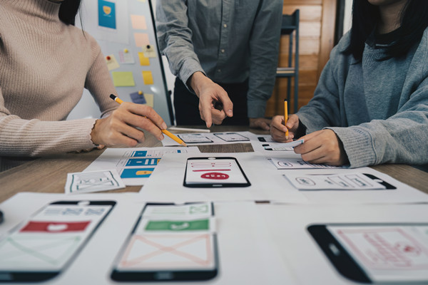 品牌設(shè)計：打造獨(dú)特形象，提升品牌知名度