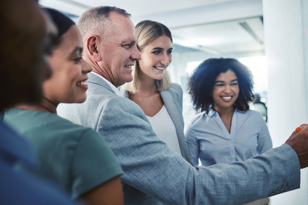 領(lǐng)導(dǎo)力咨詢(xún)：培養(yǎng)領(lǐng)導(dǎo)力，為組織發(fā)展提供有力保障