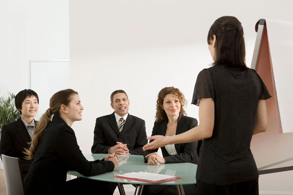 對(duì)組織流程進(jìn)行優(yōu)化再造，提高工作效率和降低成本