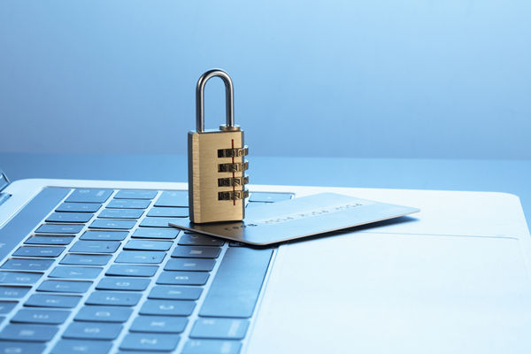 識(shí)別和降低組織風(fēng)險(xiǎn)，保障企業(yè)穩(wěn)健發(fā)展