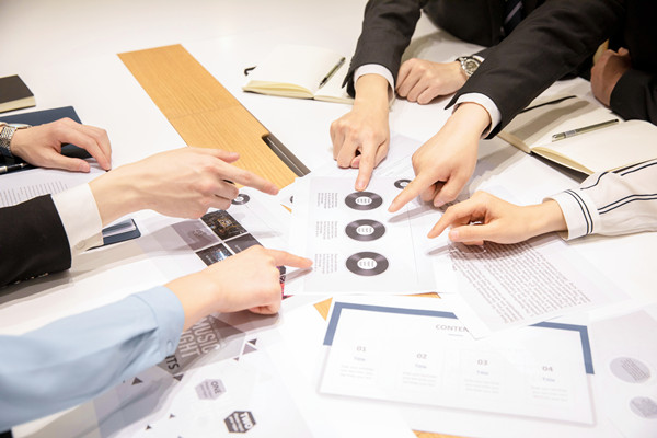 跨越鴻溝：如何運(yùn)用變革管理應(yīng)對(duì)企業(yè)挑戰(zhàn)？