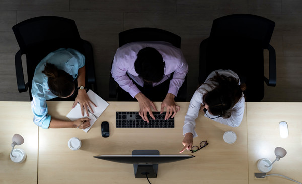 集團管控：統(tǒng)一策略、優(yōu)化運營、提升效率