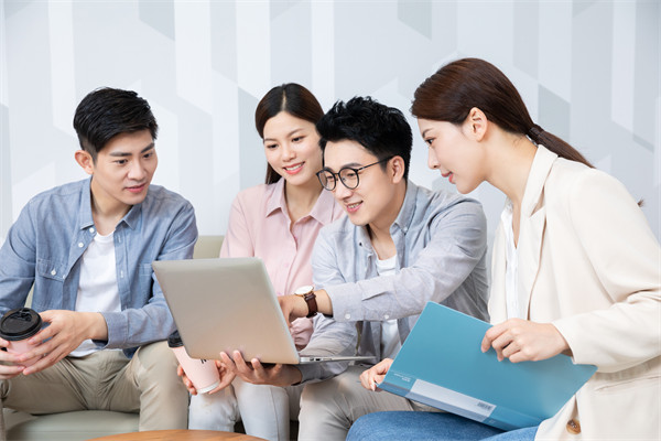 薪酬與員工發(fā)展：促進員工成長，提高工作動力