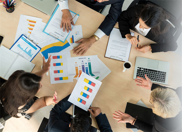 集團管控的創(chuàng)新之路：打破傳統(tǒng)，引領(lǐng)企業(yè)變革