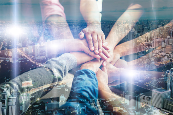 精準(zhǔn)集團(tuán)管控，提升企業(yè)核心競爭力，引領(lǐng)行業(yè)變革