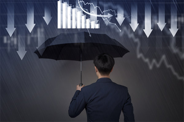 強(qiáng)化集團(tuán)風(fēng)險(xiǎn)防控，確保穩(wěn)健運(yùn)營，守護(hù)企業(yè)安全