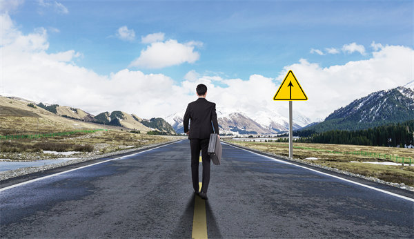 戰(zhàn)略眼光：洞察市場趨勢，搶占先機引領(lǐng)未來