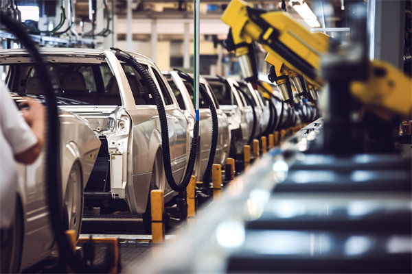 推行精益生產(chǎn)戰(zhàn)略，打造高效能、低成本的生產(chǎn)系統(tǒng)