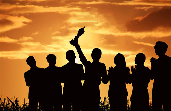 深化創(chuàng)新驅(qū)動，落實年度經(jīng)營計劃，推動企業(yè)跨越發(fā)展