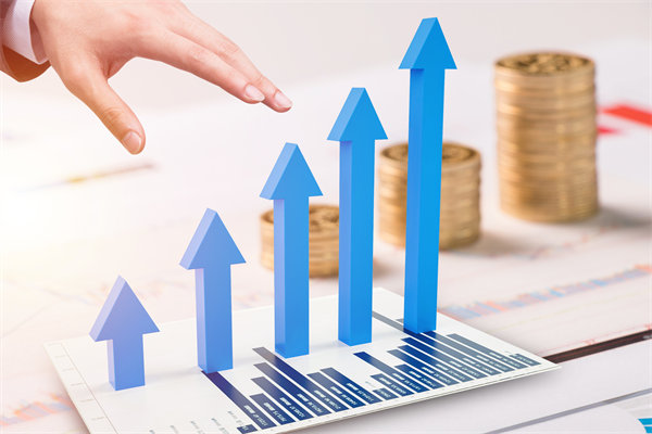 企業(yè)的戰(zhàn)略是精心設計的，還是臨機應變的？