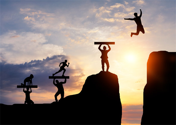 如何構(gòu)建高效能的組織架構(gòu)以驅(qū)動企業(yè)的業(yè)務(wù)發(fā)展？