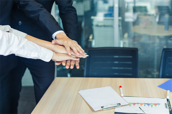 領(lǐng)導(dǎo)力培養(yǎng)體系如何構(gòu)建，為組織未來儲(chǔ)備關(guān)鍵人才？