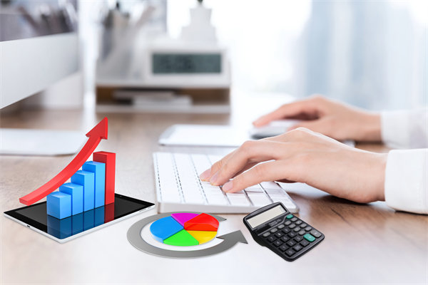 行業(yè)變革下，薪酬調(diào)整策略如何緊跟市場(chǎng)步伐？