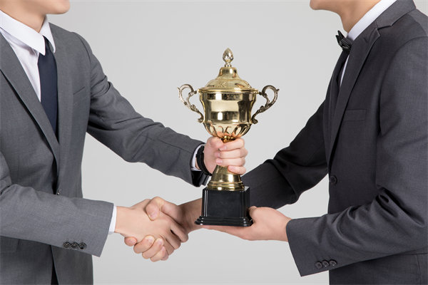 人才流失對(duì)企業(yè)管理的挑戰(zhàn)及應(yīng)對(duì)策略？