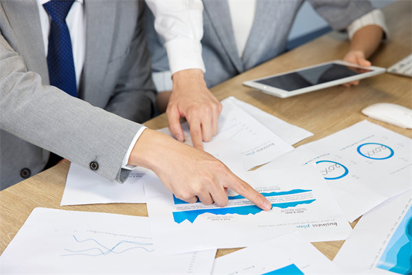 隨著業(yè)務(wù)發(fā)展，如何靈活調(diào)整組織規(guī)模與結(jié)構(gòu)？