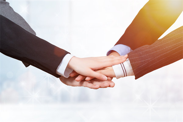 長(zhǎng)期激勵(lì)與短期薪酬如何平衡，吸引并留住關(guān)鍵人才？