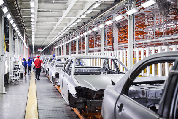 精益生產(chǎn)實(shí)踐中，如何平衡自動(dòng)化與人工操作？