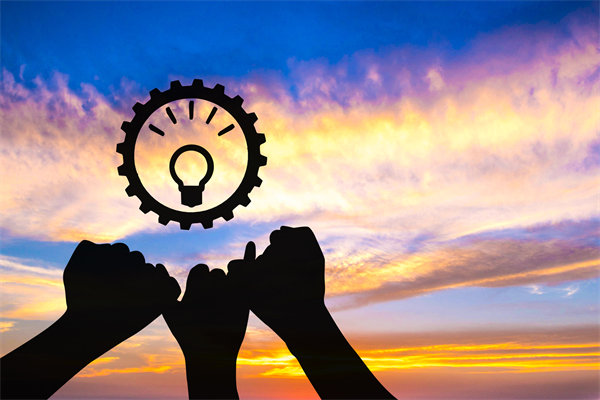 在全球化下，跨國企業(yè)如何規(guī)劃組織結構與運營模式？