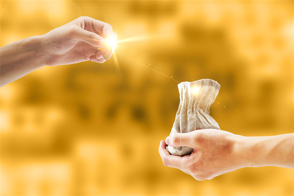 跑步入場(chǎng)的00后3天賺了3萬，對(duì)打工族有何啟示？