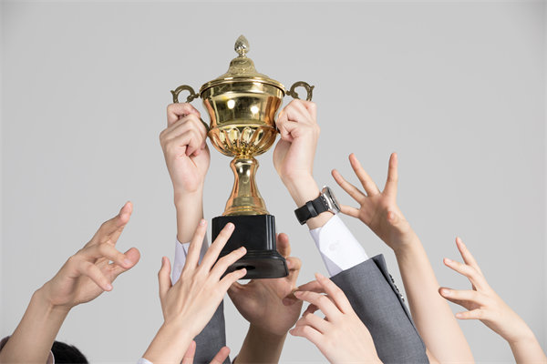 績(jī)效結(jié)果如何公正分配激勵(lì)資源，激發(fā)員工積極性？