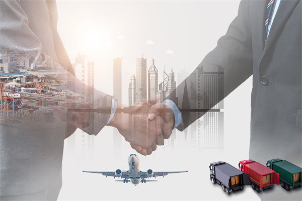 在全球化背景下，企業(yè)如何制定跨國(guó)戰(zhàn)略規(guī)劃？