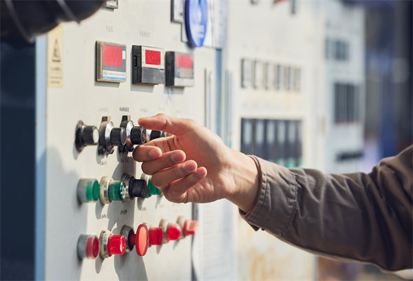 持續(xù)改進機制在精益生產(chǎn)中如何驅(qū)動質(zhì)量與成本雙贏？