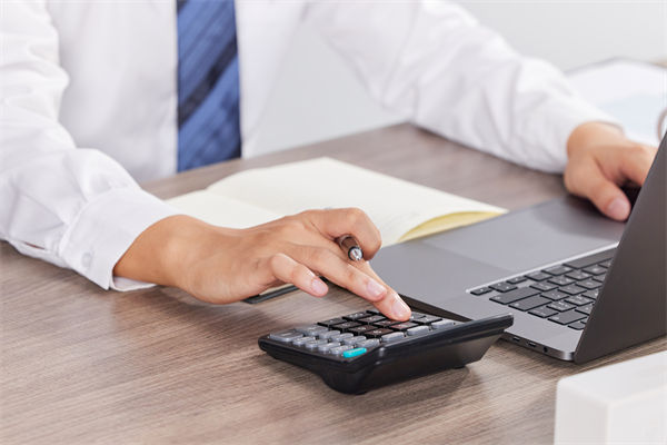 企業(yè)預(yù)算管理，如何精準(zhǔn)預(yù)測并有效應(yīng)對市場變化？