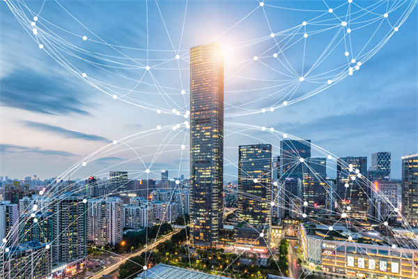 在全球化競爭中，企業(yè)如何制定有效的戰(zhàn)略管理策略？