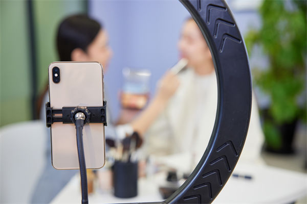 中國消費(fèi)者開始擁抱俄貨，國內(nèi)制造業(yè)怎么應(yīng)對？