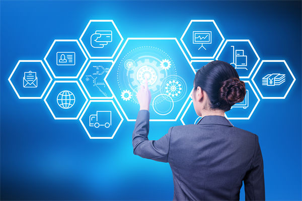 制定年度經(jīng)營計劃時，如何平衡創(chuàng)新與風(fēng)險？