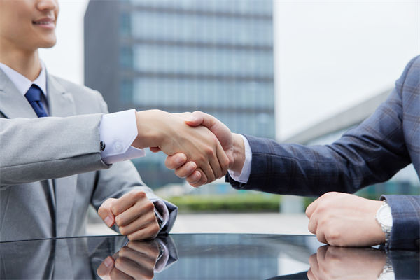 客戶為中心，管理咨詢?nèi)绾沃ζ髽I(yè)優(yōu)化服務(wù)體驗？