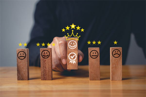 客戶為中心，管理咨詢?nèi)绾沃ζ髽I(yè)優(yōu)化服務(wù)體驗？