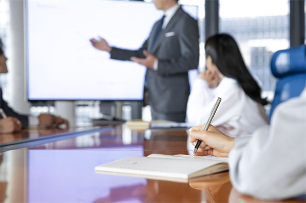 如何構(gòu)建有效的溝通機制，提升人力資源管理效能？