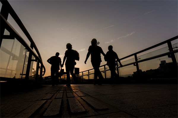 跨部門(mén)協(xié)作在精益生產(chǎn)推進(jìn)中的障礙與破解之道是？