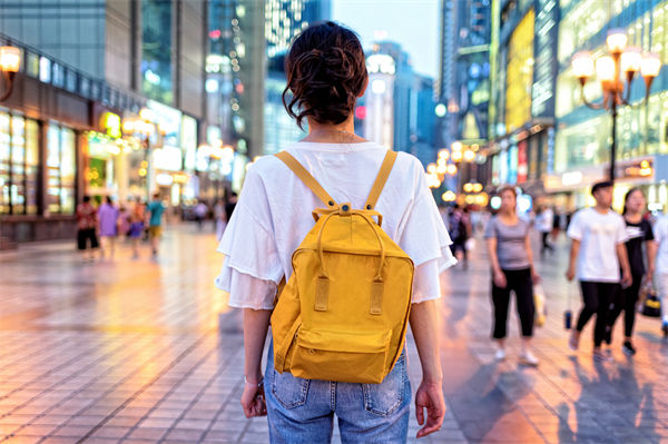 明年消費(fèi)市場總體態(tài)勢如何？企業(yè)對此有哪些啟示？