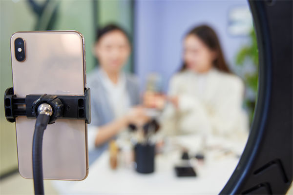 超200名國(guó)家一級(jí)演員開(kāi)始做直播，精益生產(chǎn)怎么看？