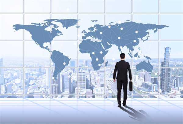 績效咨詢過程中，如何確保咨詢方案的落地實(shí)施？