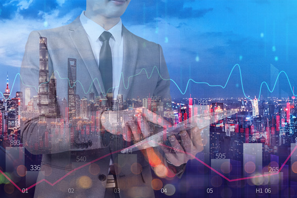 企業(yè)在推進精益生產(chǎn)時，如何平衡短期目標與長期戰(zhàn)略？