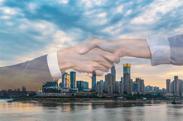 集團管控咨詢?nèi)绾螏椭髽I(yè)構(gòu)建協(xié)同高效的管理團隊？