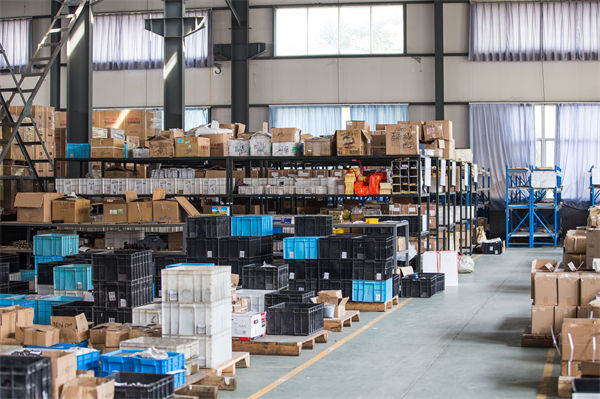 車間布局混亂不堪，精益生產(chǎn)巧妙規(guī)劃讓效率直線飆升