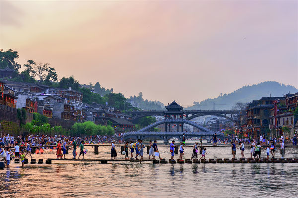 出行熱、消費旺、體驗新，品牌營銷如何在假期發(fā)力？