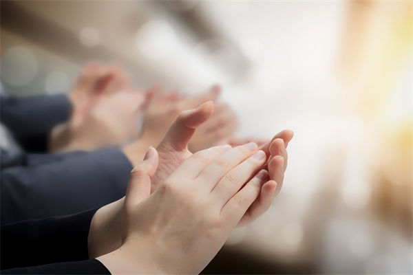 員工對(duì)文化認(rèn)同感低，怎樣打造有凝聚力的企業(yè)文化？