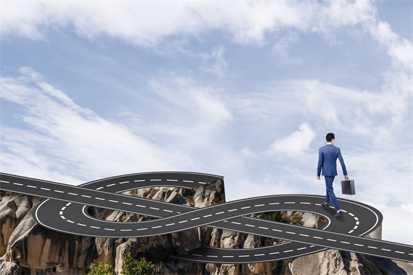 市場(chǎng)突變，現(xiàn)有戰(zhàn)略失效，怎么調(diào)整戰(zhàn)略規(guī)劃才能破局？