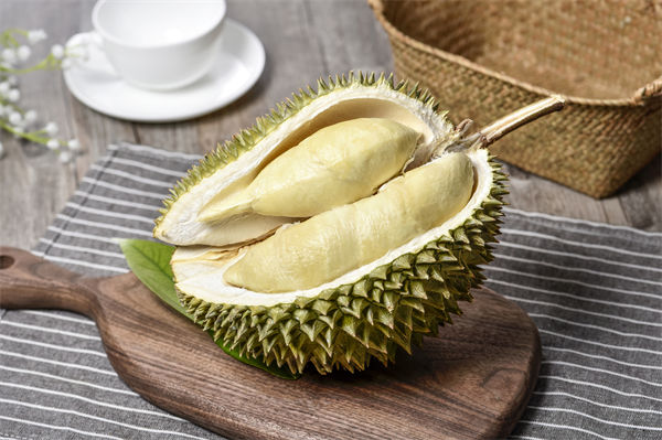 榴蓮價(jià)格暴跌50%，有人買(mǎi)了50箱，預(yù)算管理怎么看？