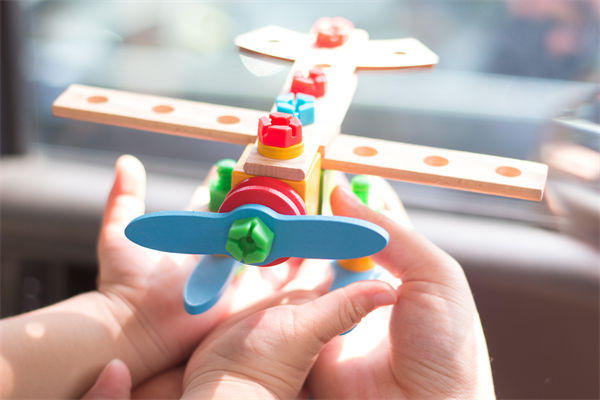 這些玩具可能正在悄悄傷害孩子，對關聯(lián)品牌的啟示