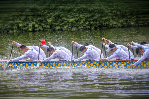起猛了龍舟都能蹦迪了，企業(yè)文化對此有何啟示？