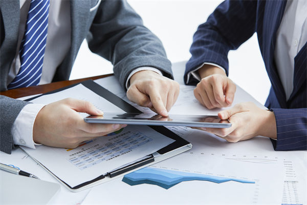 新員工融入難、老員工動力不足，薪酬績效如何改善？