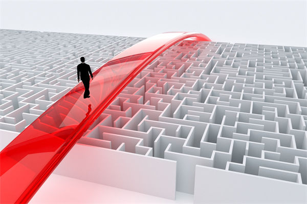 行業(yè)變局加速，企業(yè)戰(zhàn)略如何避開陷阱抓住新機遇？